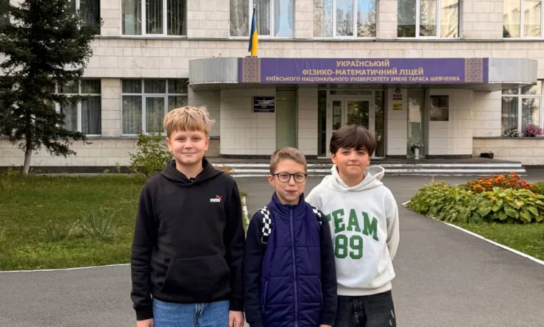 максим пуківський