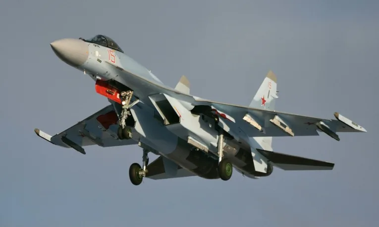СБУ уразила Су-35 і Су-34