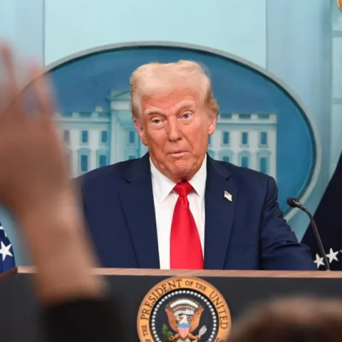 Трамп прокоментував співпрацю розвідок США та України