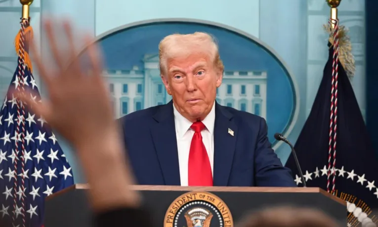 Трамп прокоментував співпрацю розвідок США та України