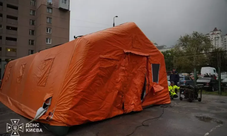 намети ДСНС у Києві