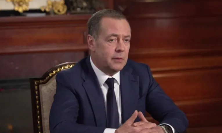 Вимоги Кремля до України: що висуває Медведєв