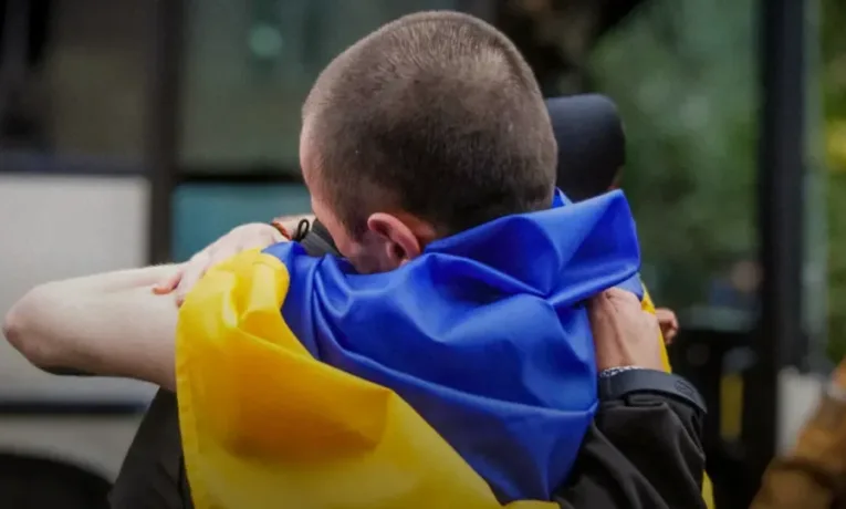 Як передати лист захиснику в полоні: інструкція МОУ