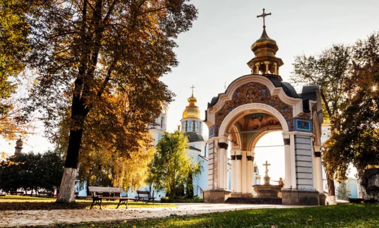 Яке церковне свято 19 жовтня: традиції та заборони