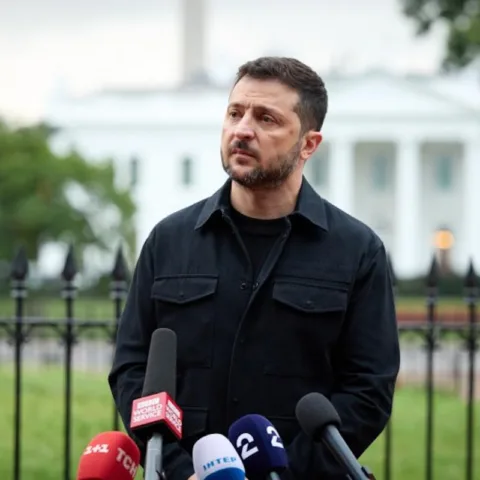 Зеленський про скорочення армії для завершення війни